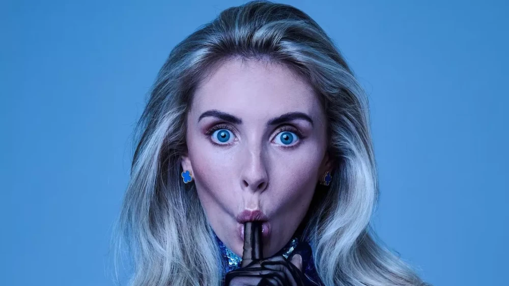 Bonnie Blue anuncia embarazo tras reto sexual con 400 hombres sin protección