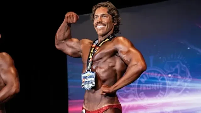 Joseph Baena, el hijo latino de Arnold Schwarzenegger, gana tres oros en su debut en el fisicoculturismo