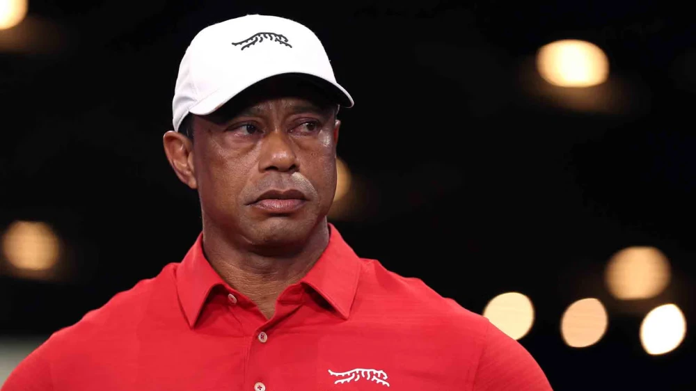 Tiger Woods se retira para buscar tratamiento tras arresto | Argos Latino